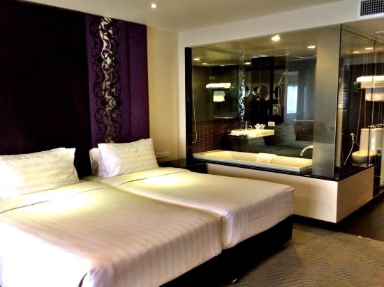 Фото Furama Silom Bangkok Hotel