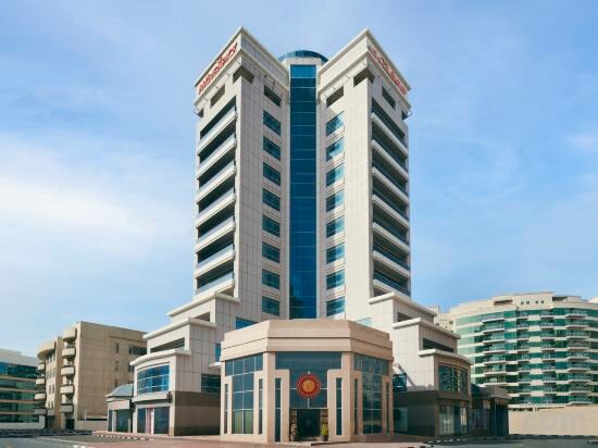 Hotel Mövenpick Hotel & Apartments Bur Dubai, Dubai, photo