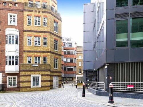 Внешний вид отеля Red Lion Court by City2Stay в Сити, фото 4