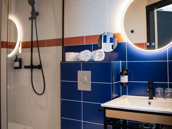 Фото ClapClap Hôtel