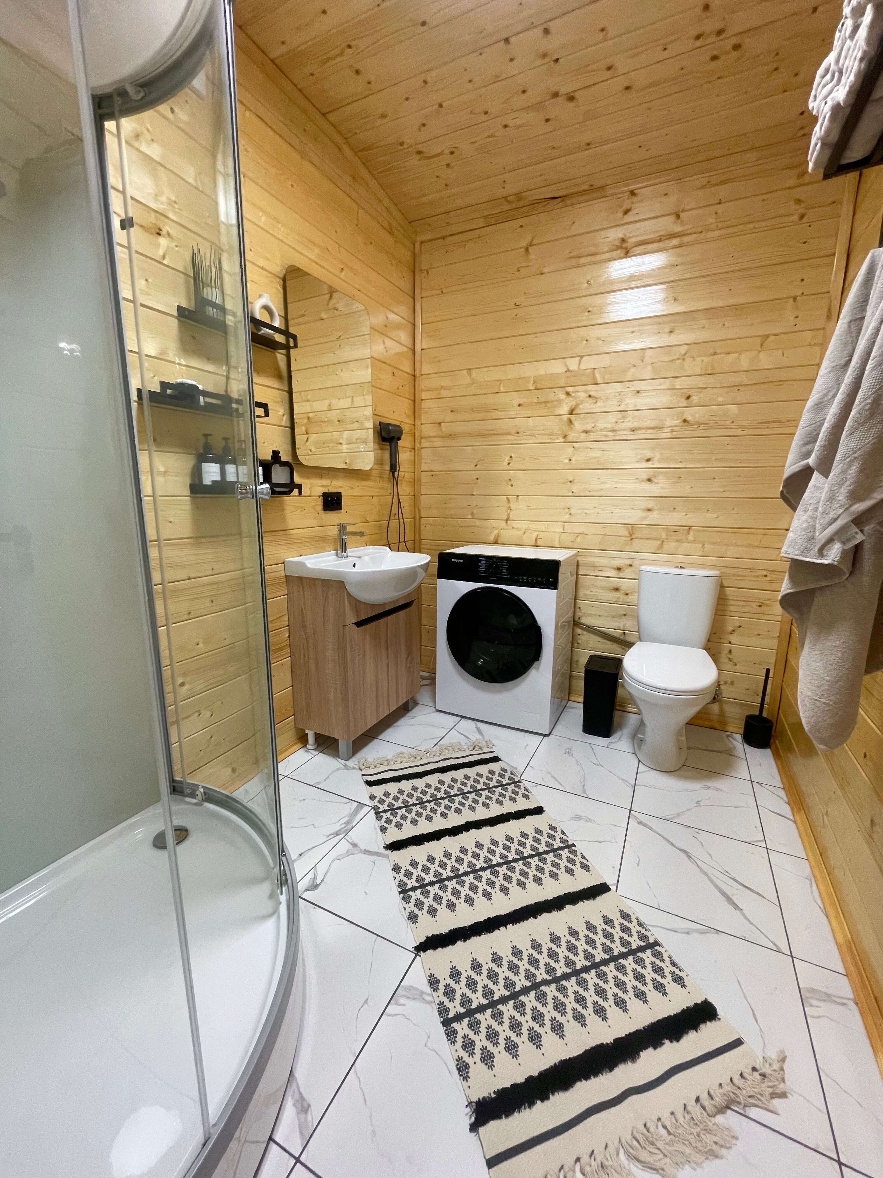 Фото Хижина в лесу