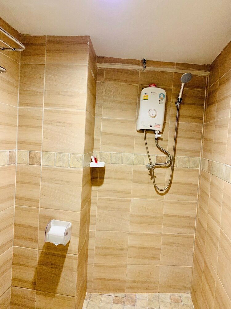 Фото J. P. Inn Pattaya