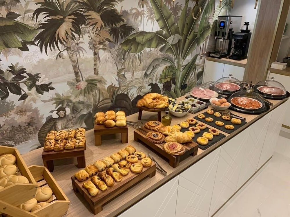 Фото Oxford Hotel Earl's Court