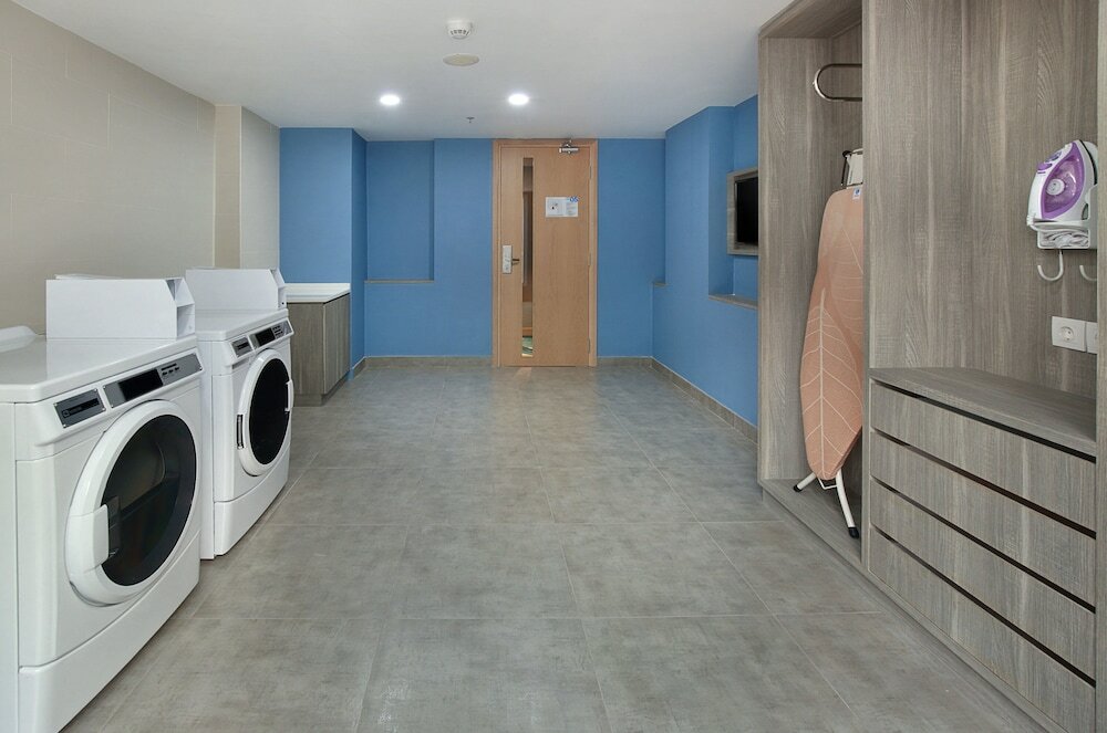 Фото Holiday Inn Express Jakarta Wahid Hasyim, an Ihg Hotel