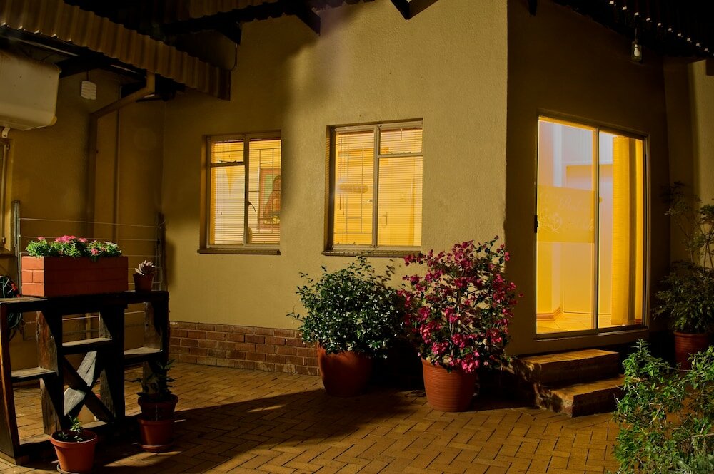 Фото Rest a While Guest House