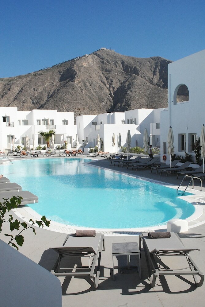 Фото Aqua Blue Hotel