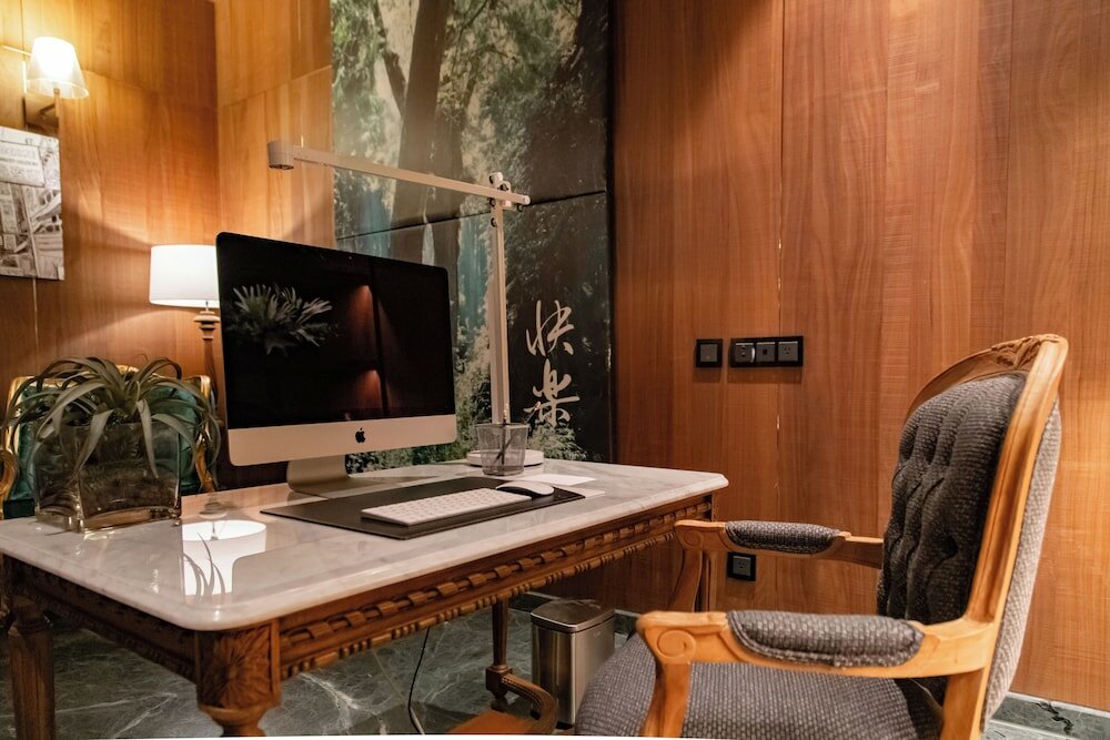 Фото Inhouse Hotel Grand