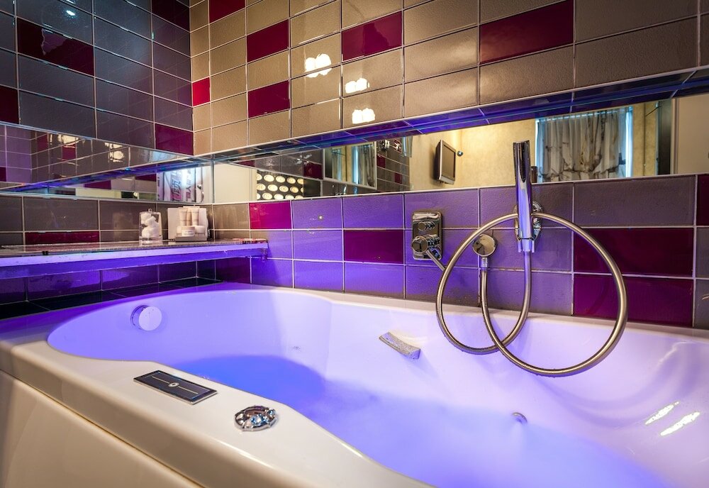 Фото Apostrophe Hotel