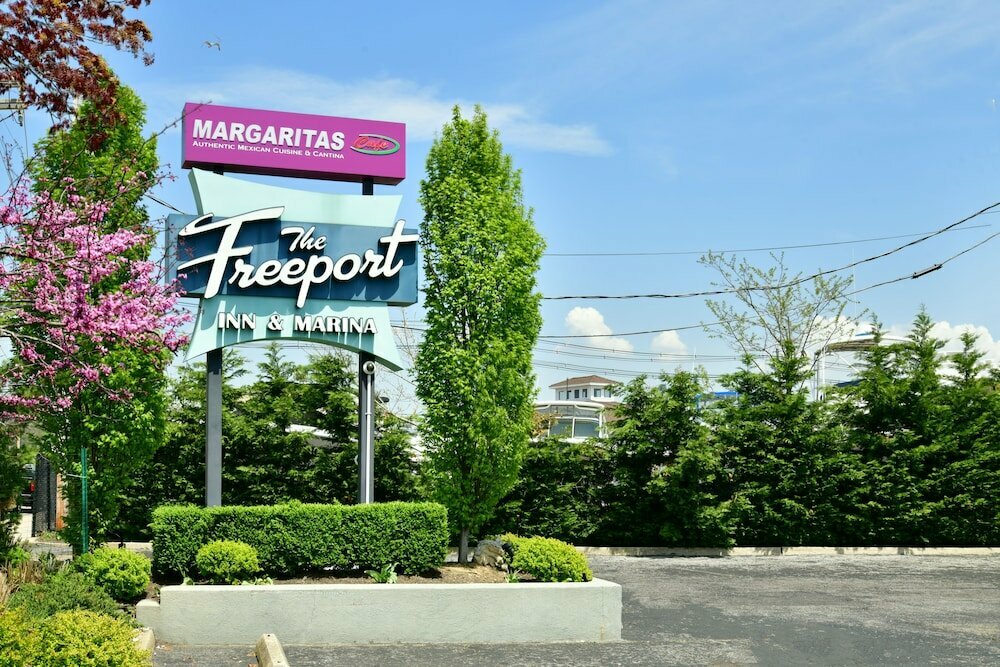Hotel The Freeport Inn and Marina, State of New York, photo