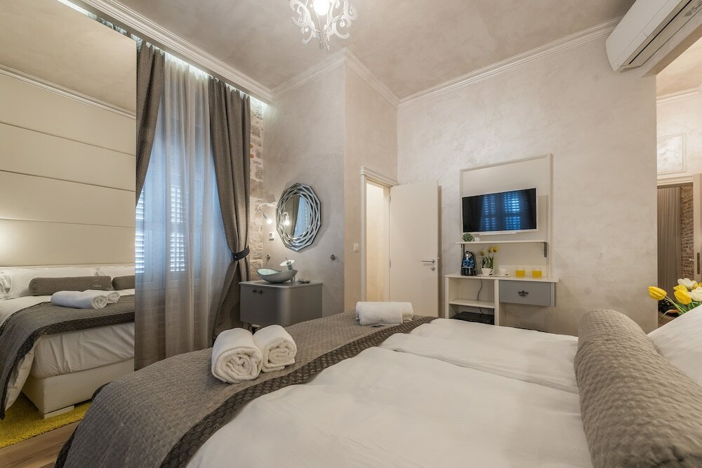 Фото Апартаменты Zara Palace - design rooms