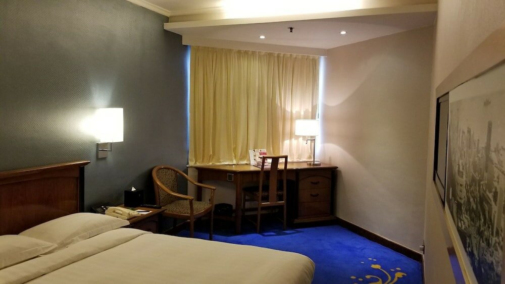 Фото The Kimberley Hotel