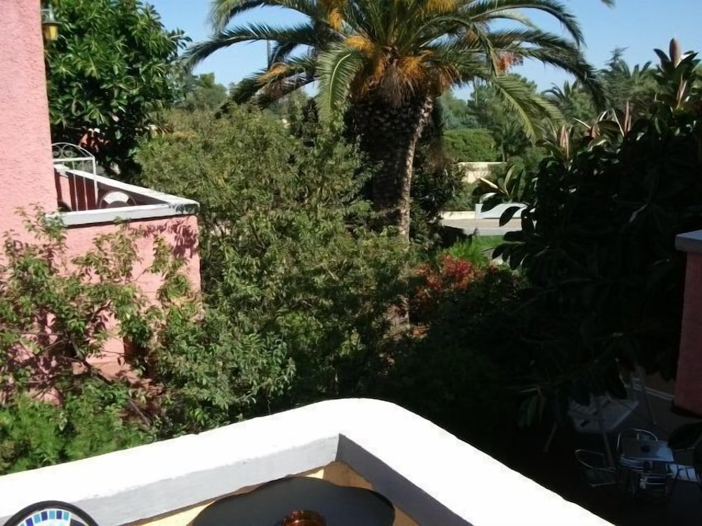 Фото Hotel Abbaruja