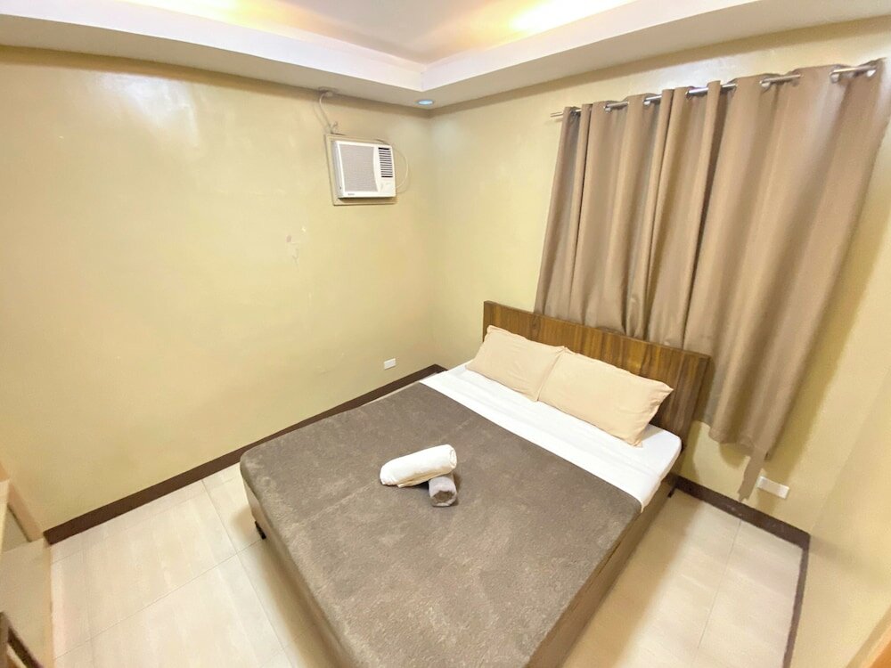 Фото East Square Inn