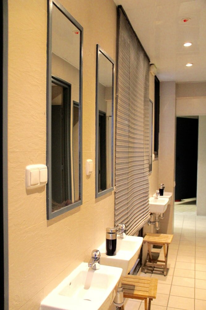 Фото Alternative Creative Youth Hostel Barcelona