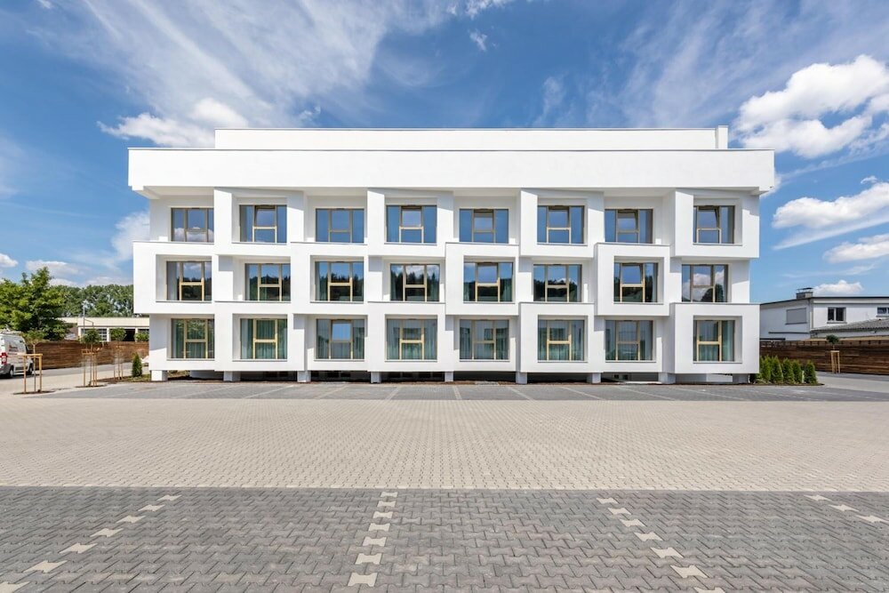 Фото Trip Inn Conference Hotel & Suites