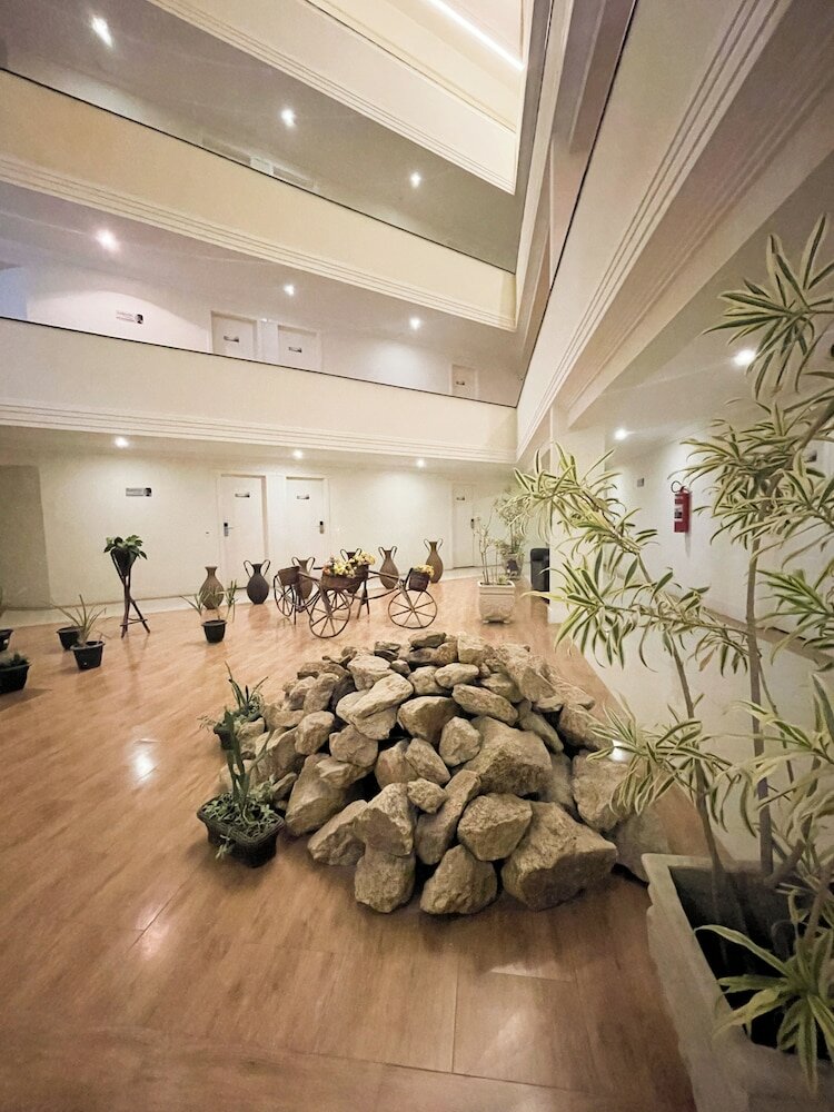 Фото Athos Hotel