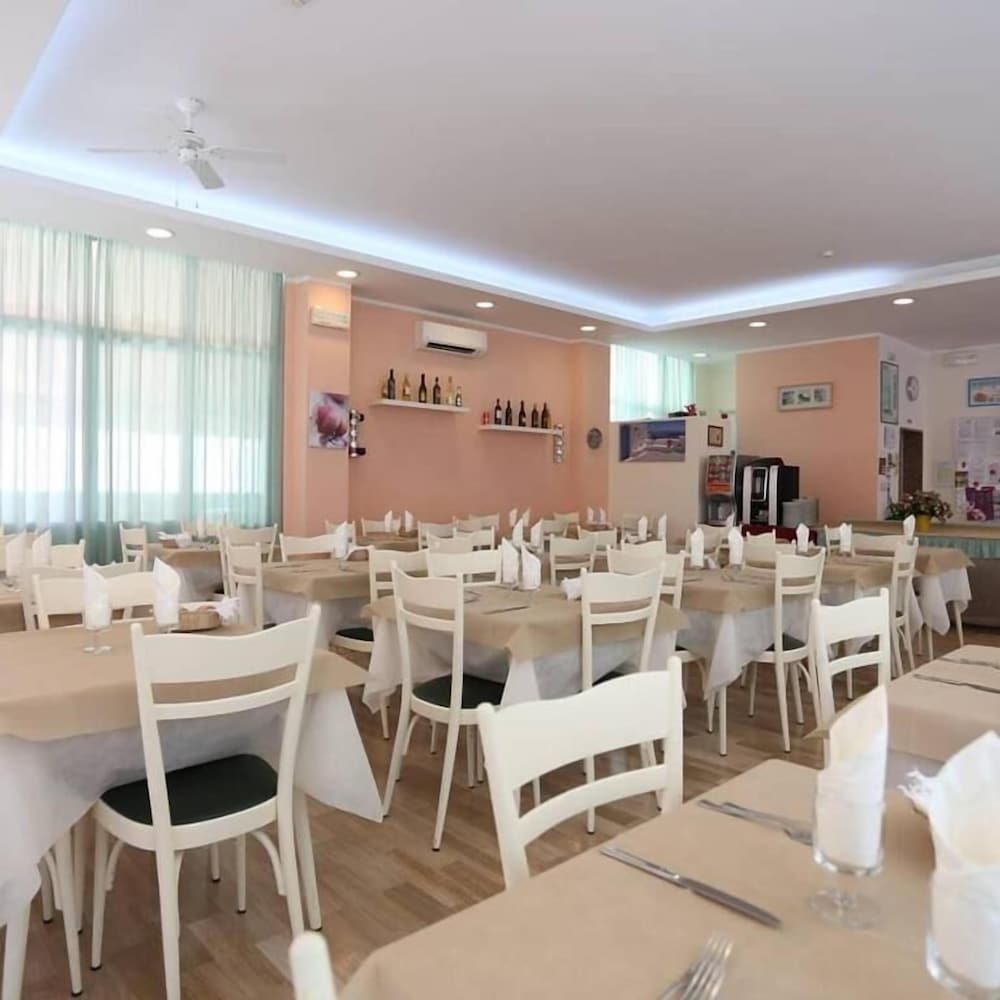 Фото Hotel Madrid