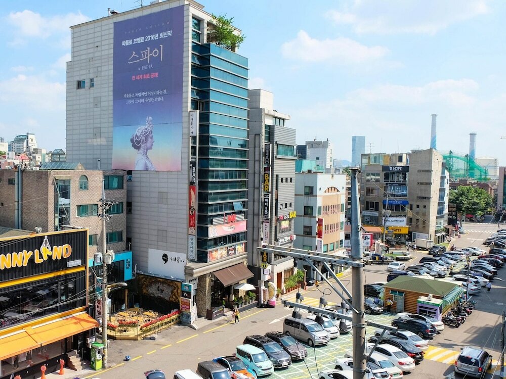 Фото отеля 1