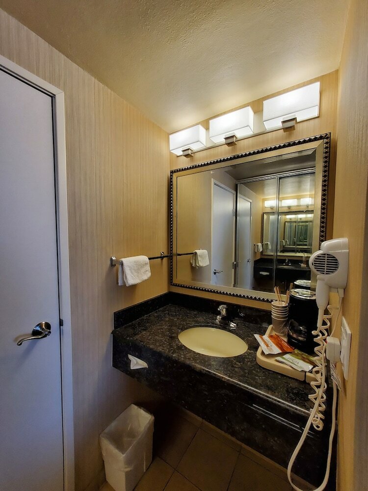 Фото Royal Pacific Motor Inn