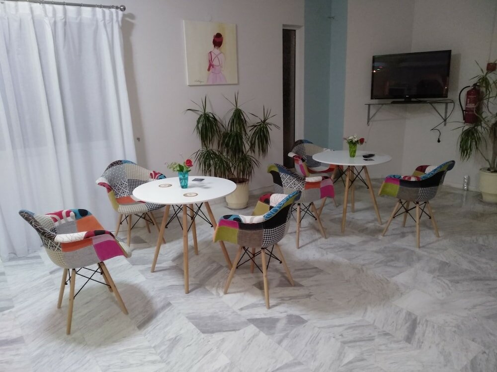 Фото Leonidas Hotel and Studios