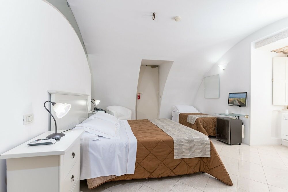 Фото Hotel Rione Antico La Terra