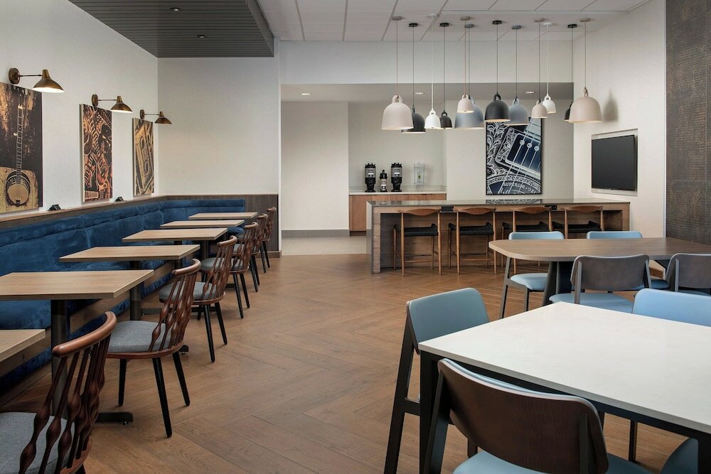 Фото Fairfield Inn & Suites by Marriott Nashville near Vanderbilt