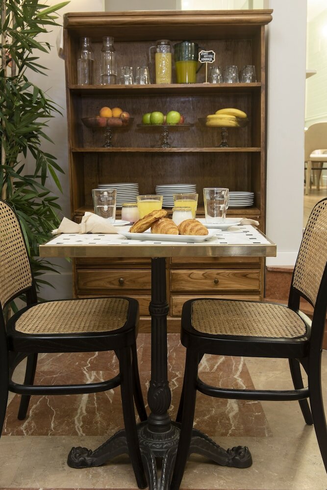 Фото Hotel Infanta Isabel