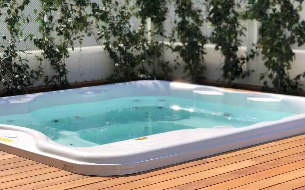 Фото We Me Suite Hotel