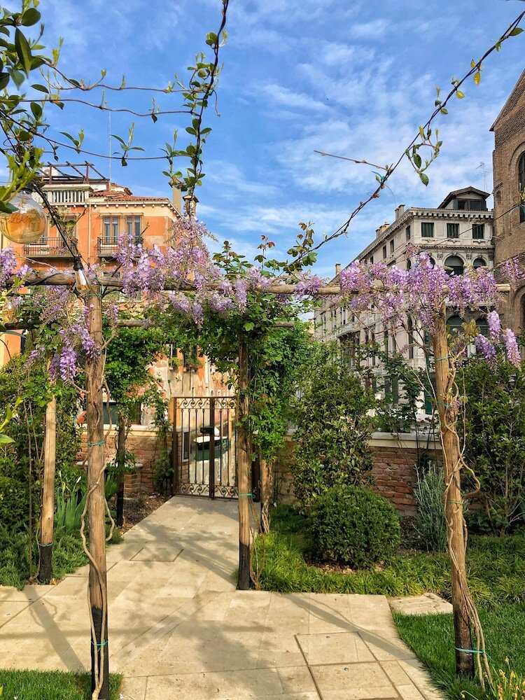 Фото Madama garden retreat