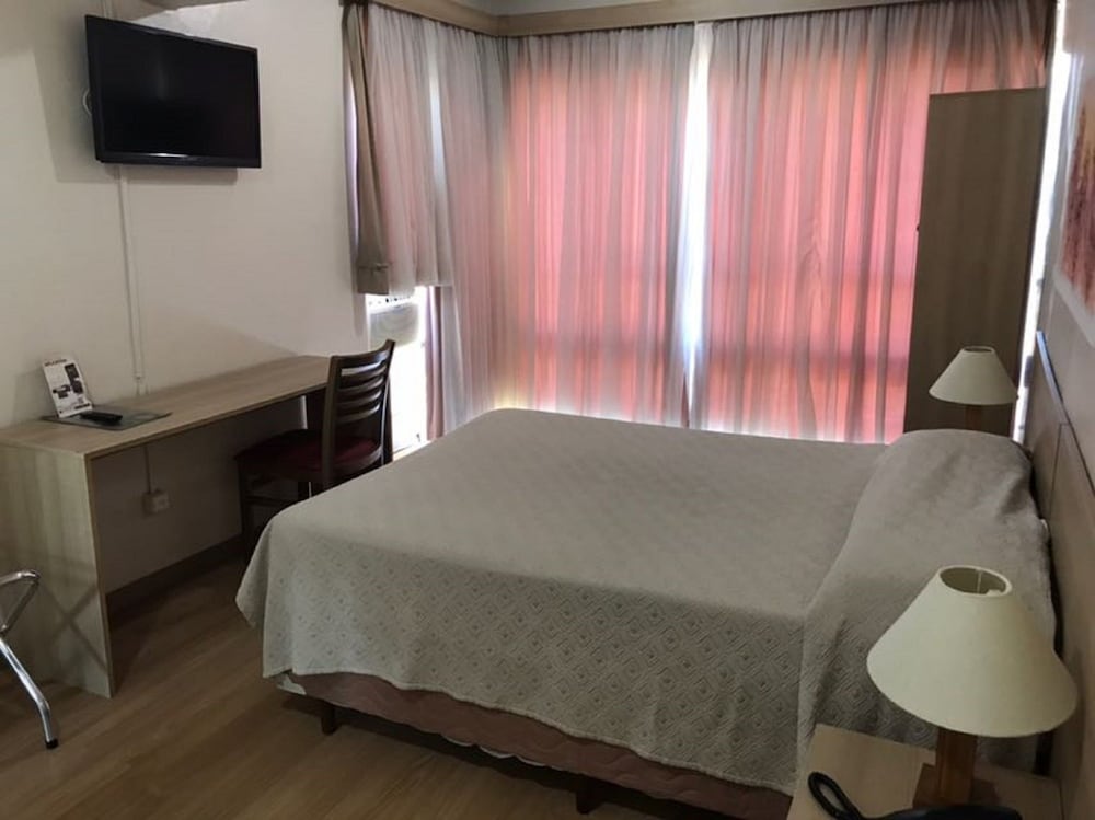 Фото Dan Inn Express Porto Alegre