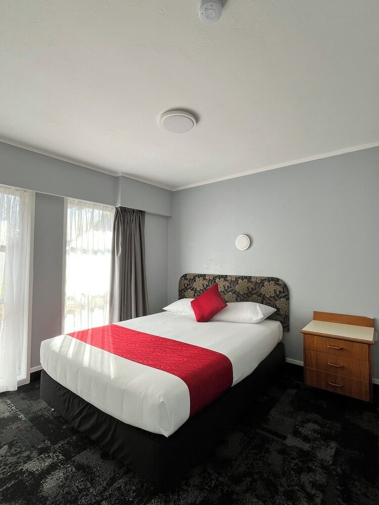 Фото Beetham Park Motel