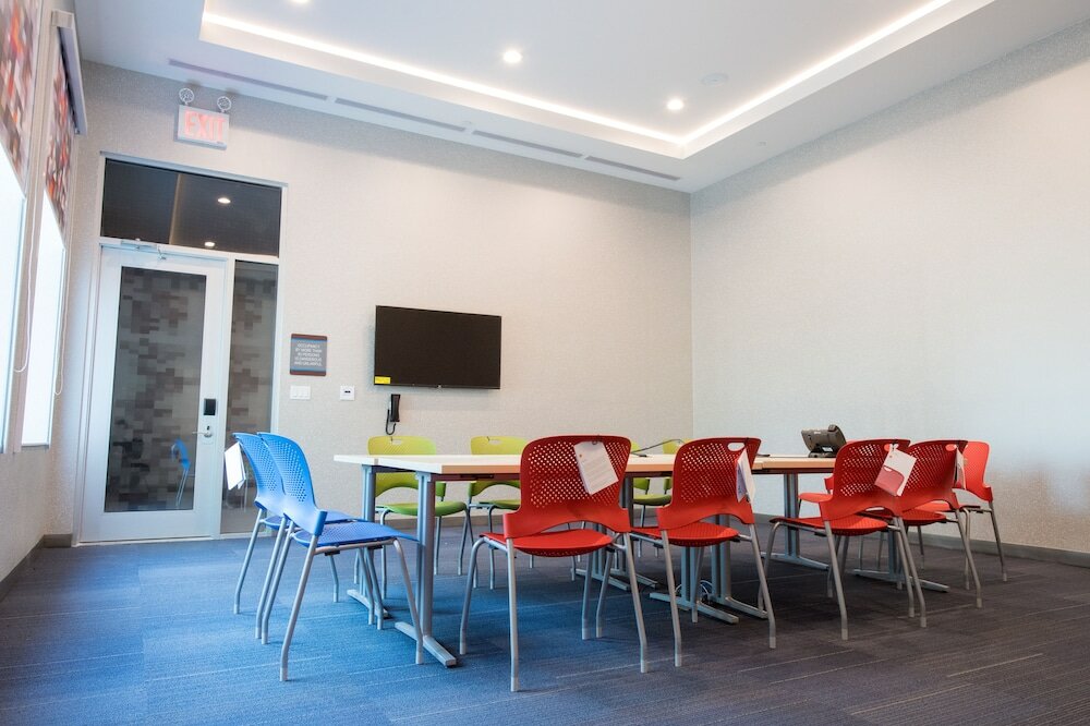 Фото Aloft New York LaGuardia Airport