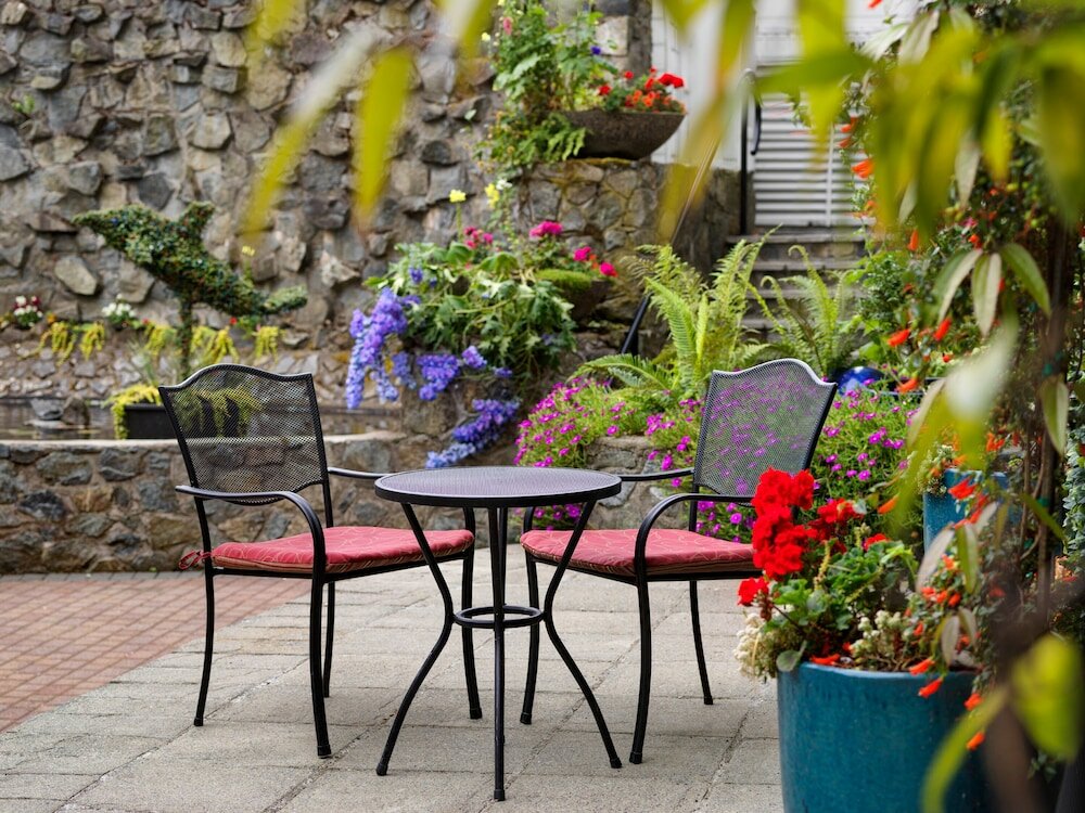 Фото Huntingdon Manor Hotel