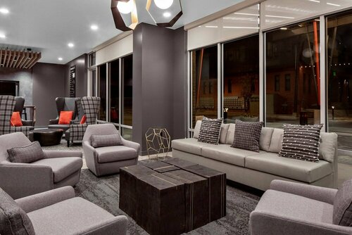 Гостиница TownePlace Suites by Marriott Loveland Fort Collins в Лавленде
