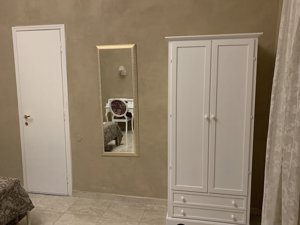 Фото Calais Milan Boutique Hotel