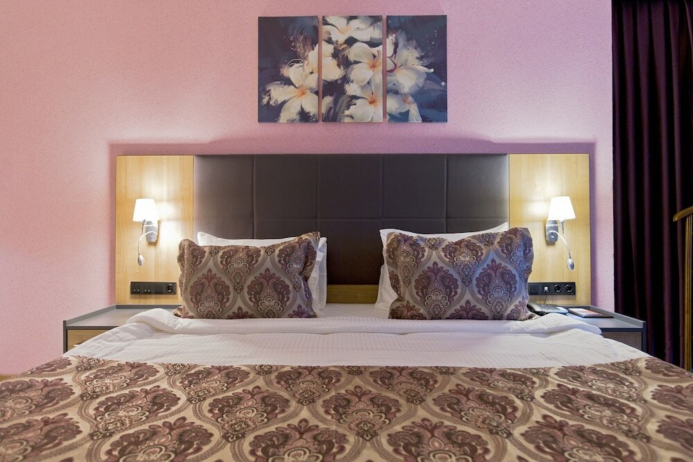 Фото Euphoria Batumi Convention & Casino Hotel