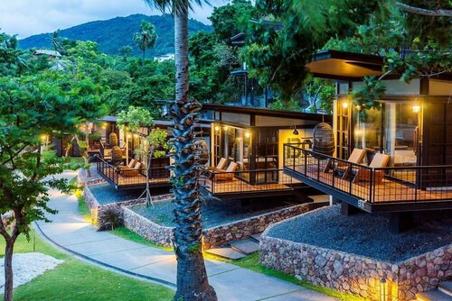 Гостиница The Cabin Beach Resort в Провинции Сураттани