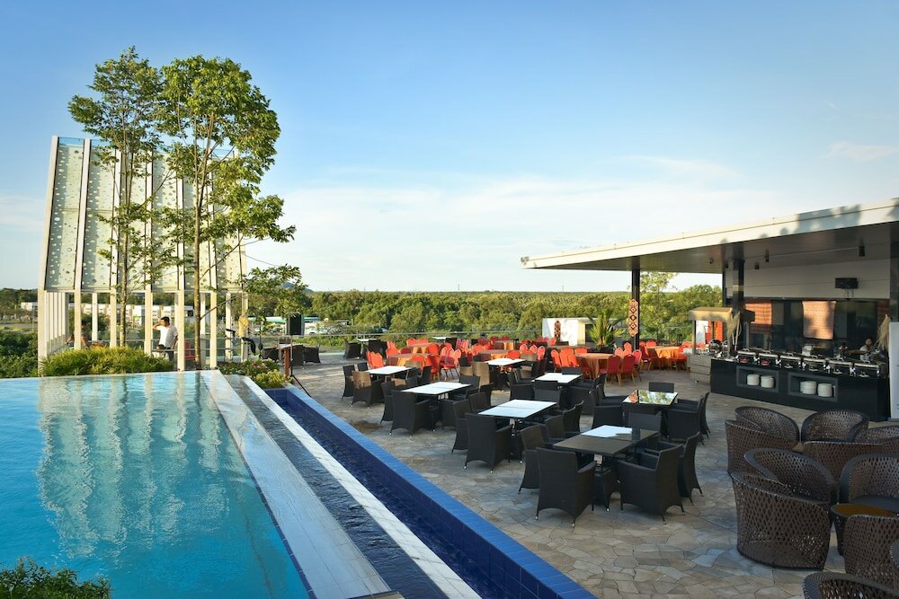 Фото Ucsi Hotel Kuching