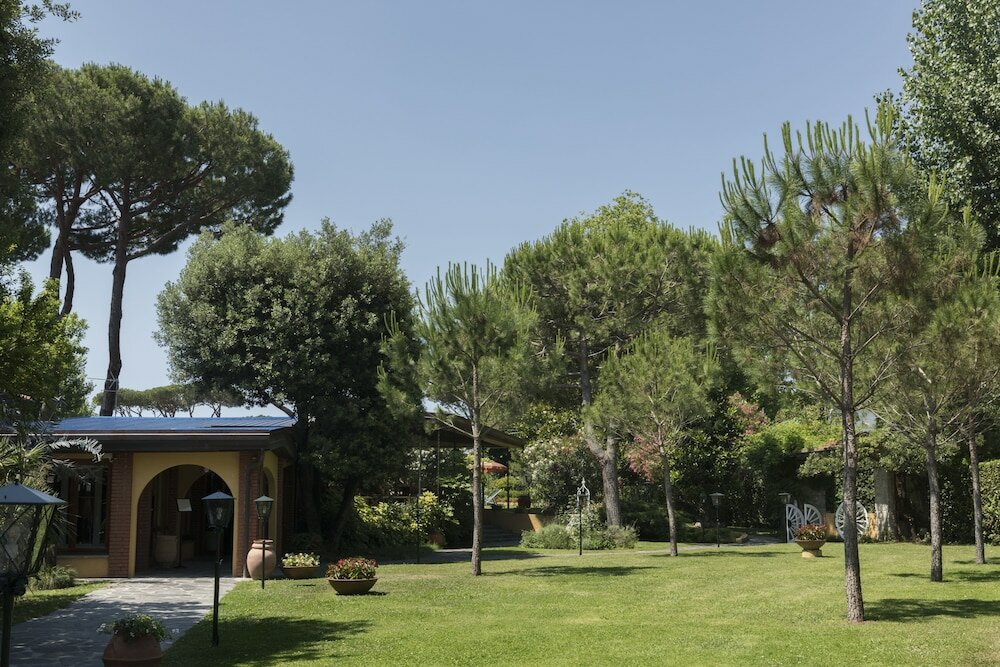 Фото Hermitage Hotel & Resort