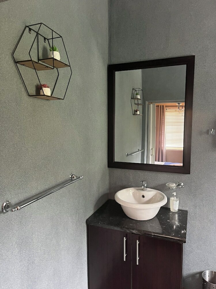 Фото Palm Tree Manor