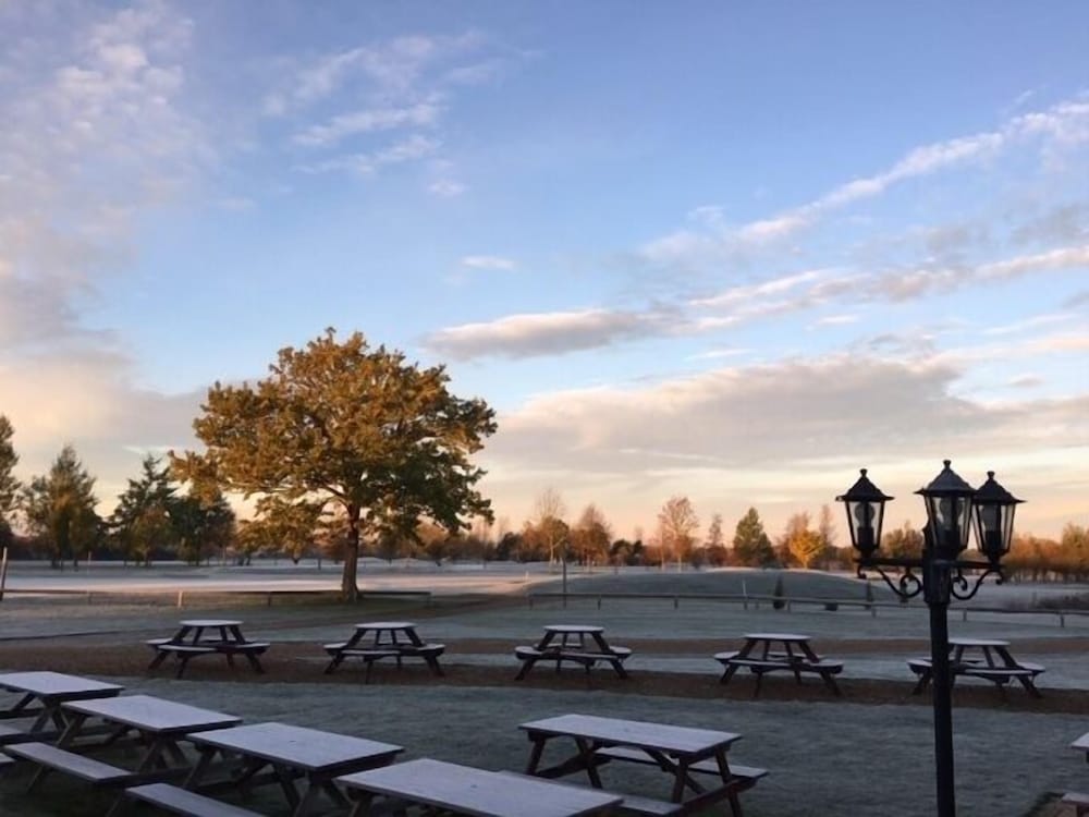 Фото Silverstone Golf Club & Hotel