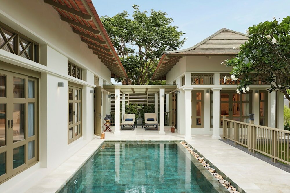 Фото Charras Bhawan Hotel and Residences