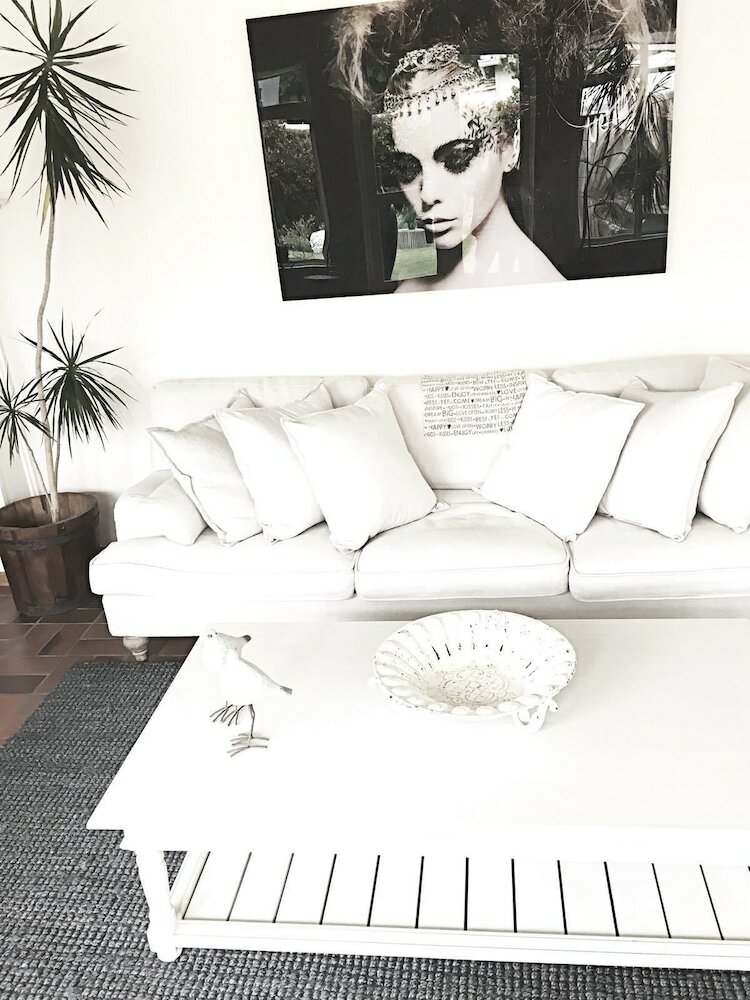 Фото No. 10 Caledon Street Guest House