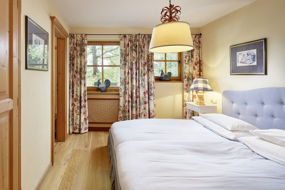 Фото Landsitz Römerhof - Hotel Apartments