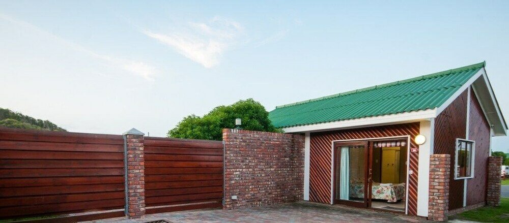 Фото Pine Lodge Resort