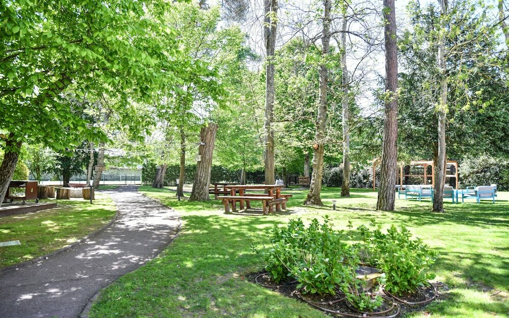 Фото Mercure Château Fontainebleau Demeures de Campagne