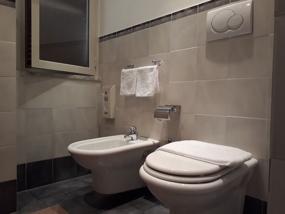 Фото Residenza Cola di Rienzo - Suite in Rome