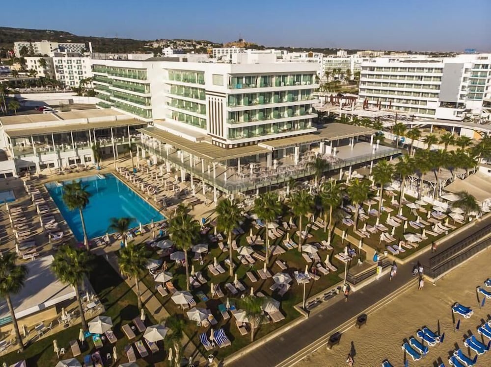 Фото Constantinos The Great Beach Hotel