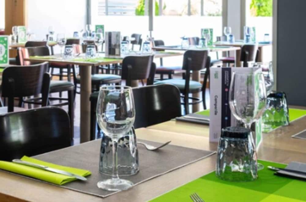 Фото Hotel Campanile Madrid - Alcalá de Henares