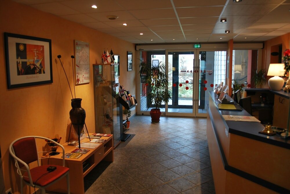 Фото Hotel Tambourin